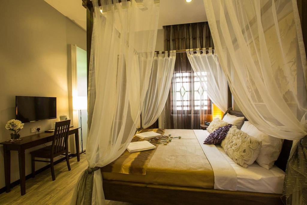 The Sovereign George Town Quarto foto